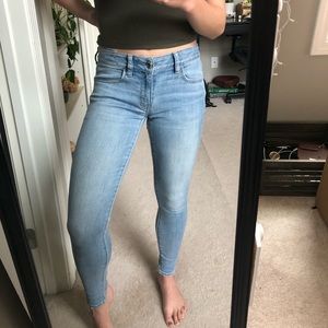 American eagle light wash jeans